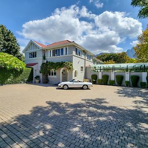 Roodenburg House